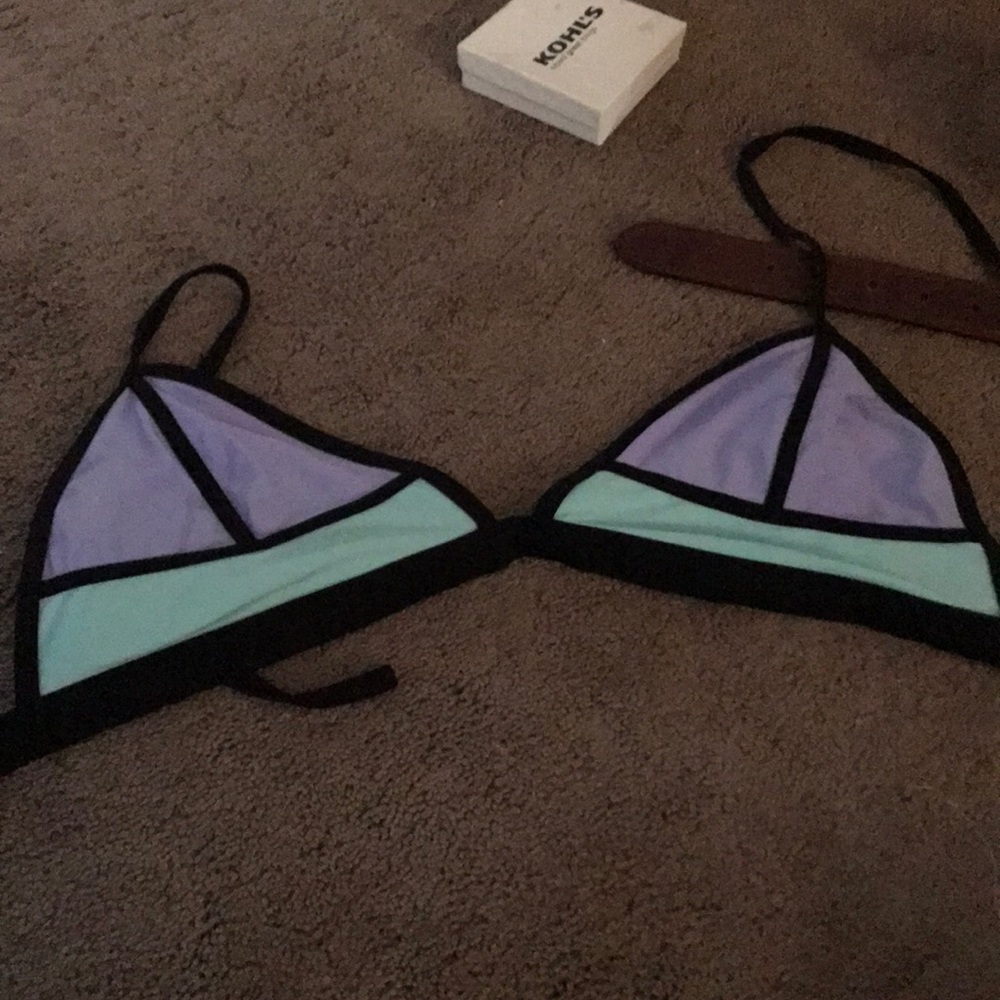 Girl XL bathing suit top